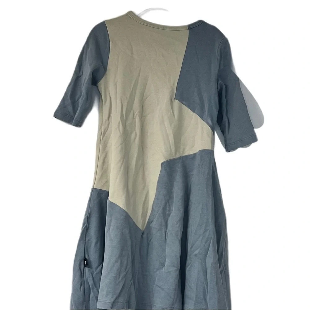 Pc two girls 3/4 blue and beige girls lightweight spring star dress size 7